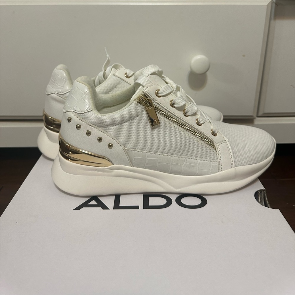 ALDO shoes 7.5